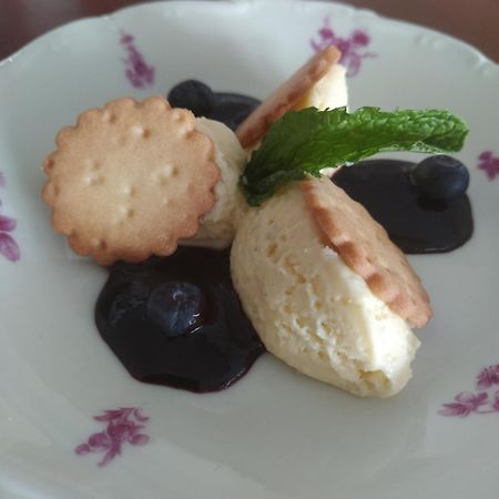 Hotel Restaurant Notre Dame Orcival Zewnętrze zdjęcie