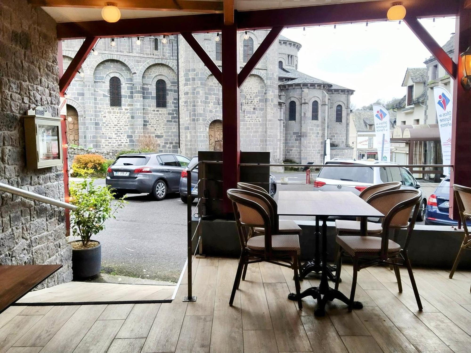 Hotel Restaurant Notre Dame Orcival Zewnętrze zdjęcie